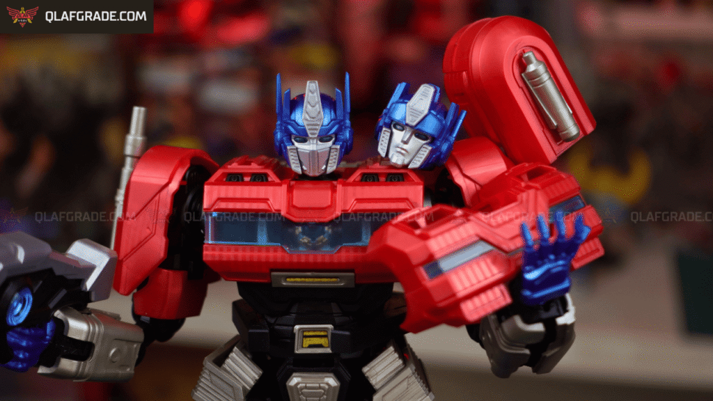 Kelengkapan aksesoris kepala, dada, Gear of Prima, dan Matrix of Leadership untuk wujud Orion Pax.